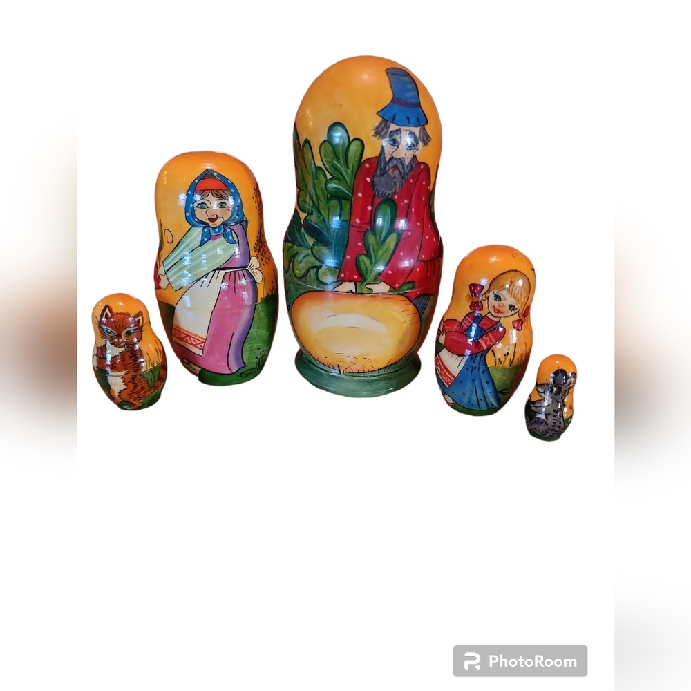 Matryoshka Nesting Dolls Russian Farmers